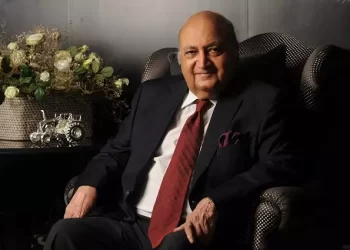 Chairman Keshub Mahindra unveils the CSR Wall at Mahindra Towers, Worli