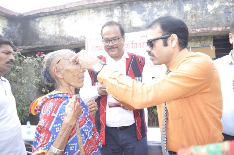 Rusen Kumar at HelpAge India camp in Raigarh Chhattisgarh