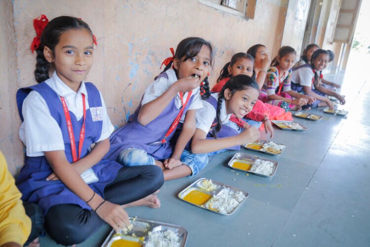 CSR: Centum Electronics sponsored meals for 3.6 lac school children over 10 years in Bangalore 1 India CSR