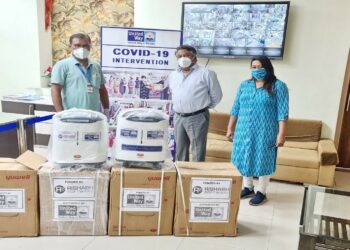 United Way of Baroda and Rishabh Software donated oxygen concentrators to Covid hospital of Vadodara