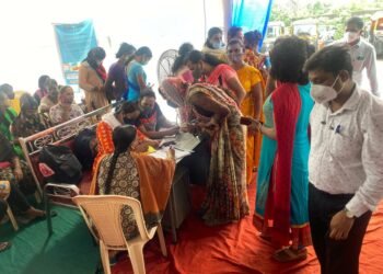 Sia Sehgal a Student of Hill Spring International School organises vaccination drive for Mumbai’s transgender community