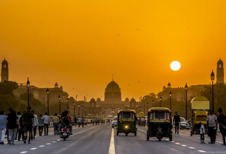 Sunset nearby the Presidential Residence, Rashtrapati Bhavan, New Delhi Photo: europarl.europa.eu
