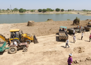 Ambuja Cement Foundation & ATE Chandra Foundation revive 17 ponds in Pali and Chandrapur District