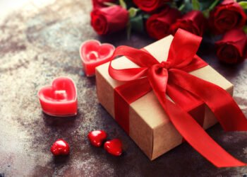 Perfect Gift Ideas to Pamper Your Better Half this Valentine’s Day