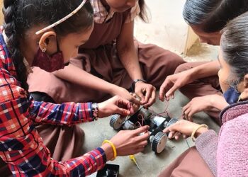 UWB’s STEM Enhancement Program, A Robo-car making workshop organised for the rural schools of Panchmahal Dist.