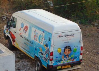 CSR: APM Terminals Pipavav inaugurates Mobile Science and Maths lab for local students