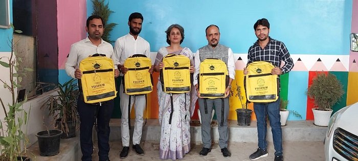 CSR: Fujifilm India provides 500 'YeloGreen Bags' to students in Haryana 1 Photo: (L to R) Mohd Javed (Chairperson, Country Grammar School, Nuh), Mohd Sajid (Principal, Country Grammar School, Nuh), Rina Sharma (COO, Parwarish Cares Foundation) and Mr. Tribhuwan Joshi (Brand Communication, Public Relations & CSR, Fujifilm India)