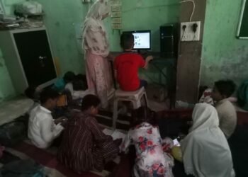 CSR: Cygnet Infotech donates laptops and desktops to students