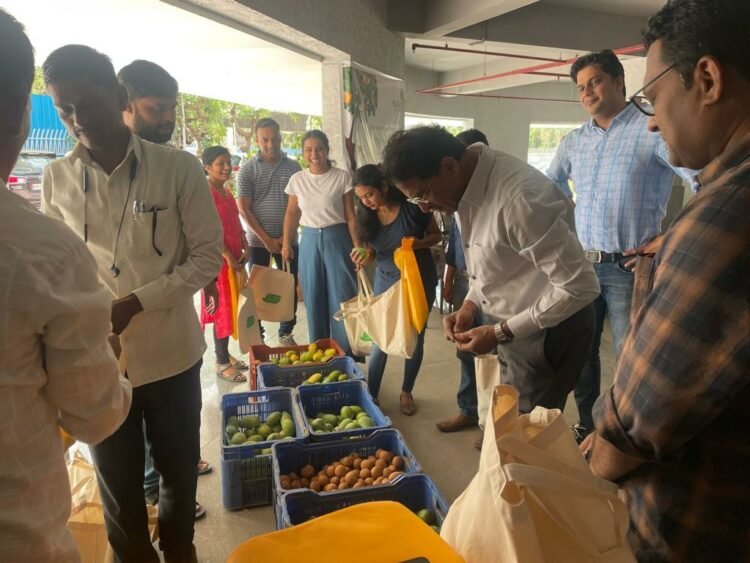 Farmers sell over 1000 dozens of mangoes to Allcargo employees