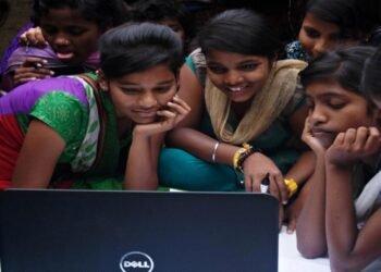 Make a Difference collaborates with Give India for Daan Utsav in their 100 Heroes initiative