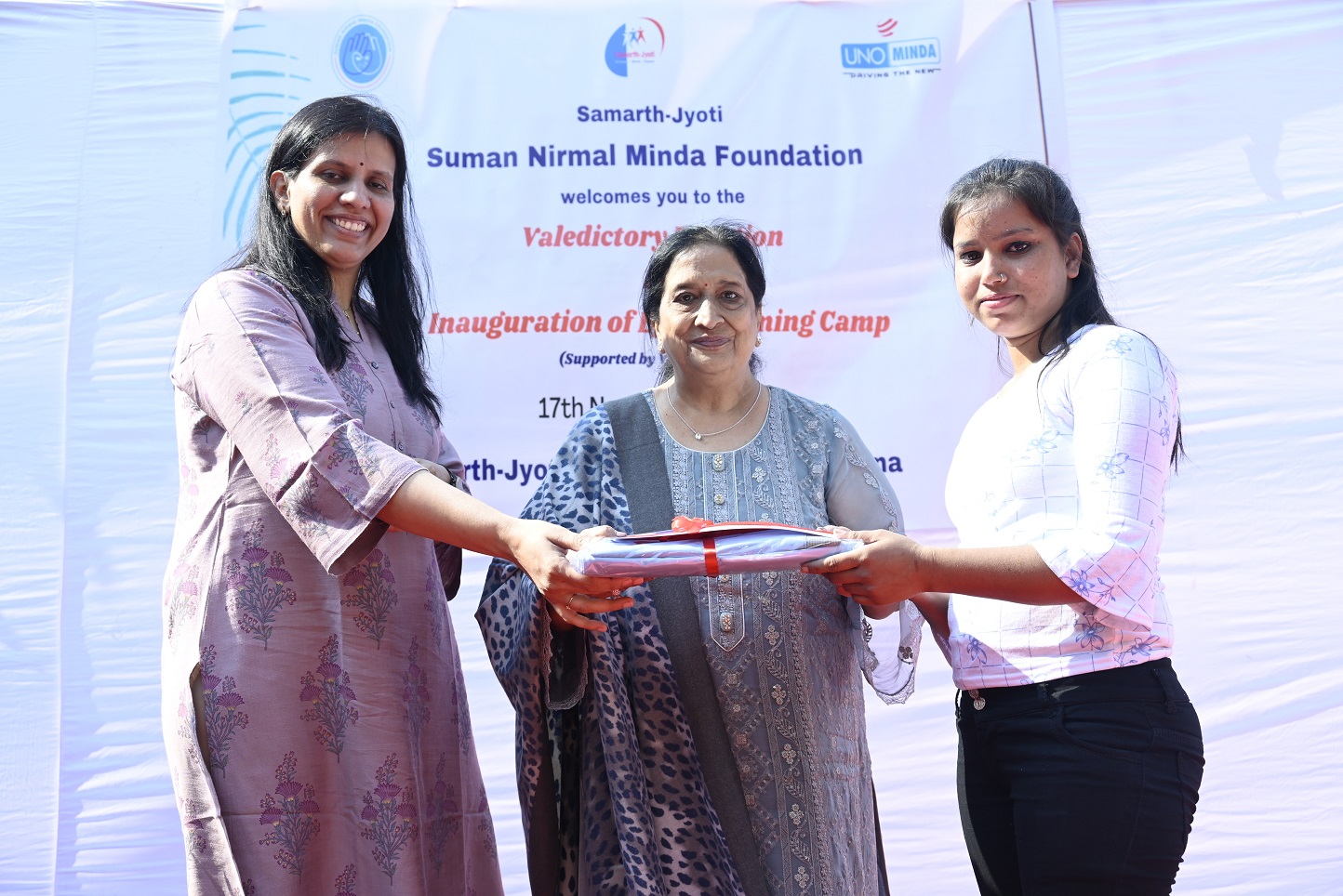Suman Nirmal Minda Foundation organises its 16th Valedictory function of Samarth-Jyoti Project, Inaugurates Eye Screening Camp 1 A Valedictory Function was conducted for the students of Cutting and Tailoring, Beauty-Culture Course and IT Literacy Course for students. Photo: India CSR