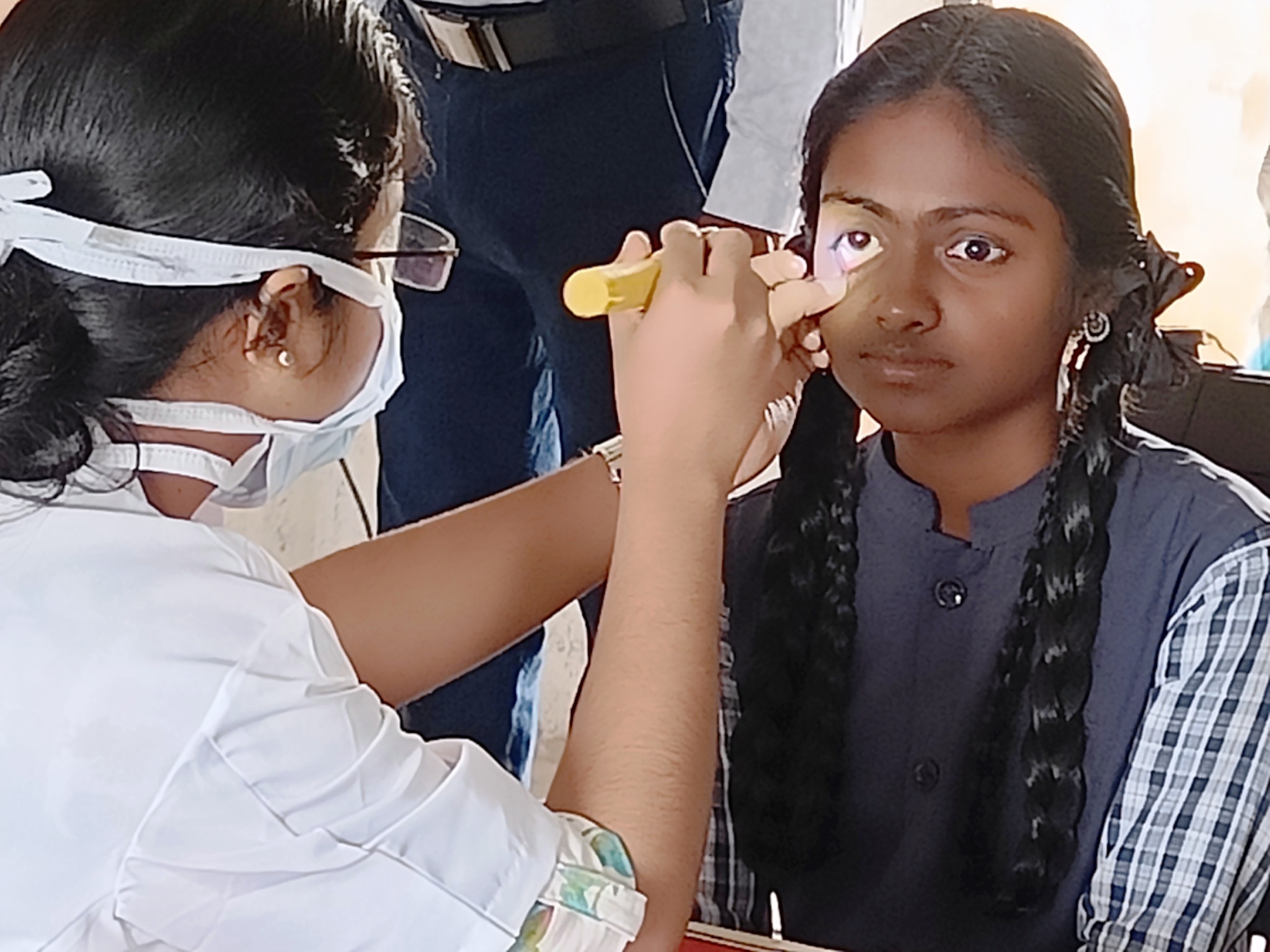 Cadila team conducted free eye check up campa for chindren in Devla,Tamil Nadu