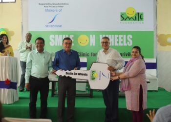 GlaxoSmithKline Asia launches four mobile dental vans in Delhi NCR with Smile Foundation