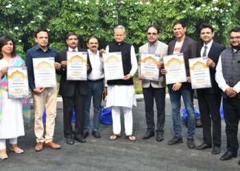 सीएसआर: मुख्यमंत्री ने किया वेदांता पिंक सिटी हाफ मैराथन का पोस्टर विमोचन