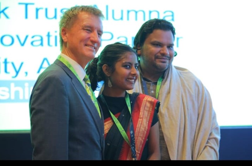 CQUniversity Australia: Transforming Lives Through Education in South Asia 1 Prof Nick Klomp, Vice Chancellor and President, CQUniversity, Australia and Mr. Anubhav Nath, Trustee, Salaam Baalak Trust