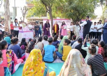 Clinton Visits Desai Foundation’s Sanitary Napkin & Heroes for Humanity Programs