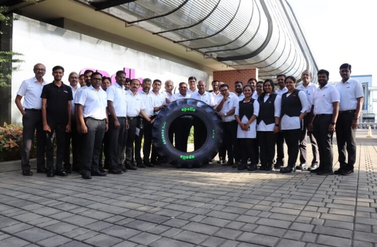 R&D Team with the Tyre