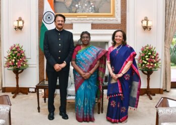 Ajay Piramal and Dr. Swati Piramal meet Smt. Draupadi Murmu, Hon’ble President of India