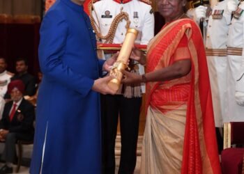 Industrialist Kumar Mangalam Birla awarded Padma Bhushan