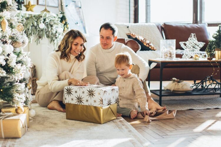 Show your love and appreciation for your mother with these handmade and unique gift ideas.