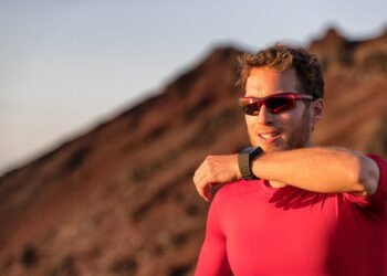 Stay Connected with Smart Watch with Calling