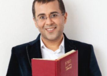Email address of Chetan Bhagat