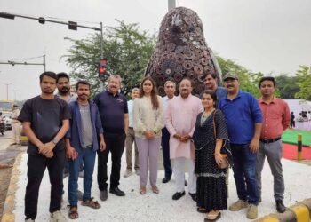 The Hyphen Sparrow sculpture Gurugram khushboo chowk