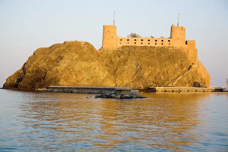 Discover the Stunning Architectural Masterpieces of Oman