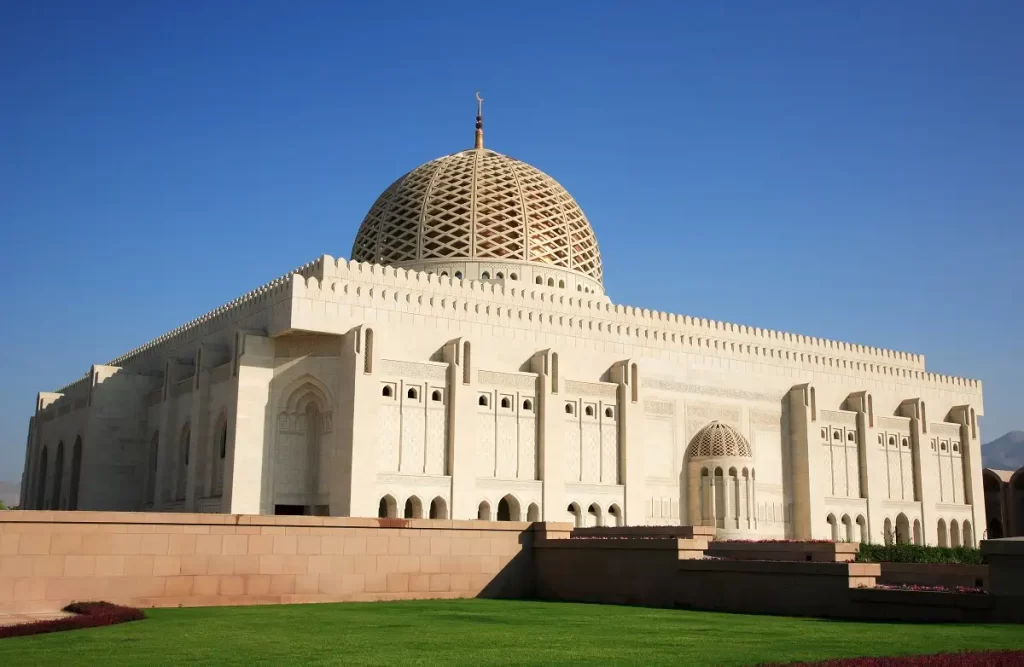 Discover the Stunning Architectural Masterpieces of Oman