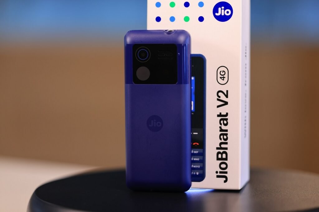 Jio Bharat V2: 999 रुपये में मिलेंगी सभी खूबियां, 123 रुपये के रिचार्ज पर , जानें सभी खूबियां 4 Jio Bharat V2: 999 रुपये में मिलेंगी सभी खूबियां, 123 रुपये के रिचार्ज पर , जानें सभी खूबियां