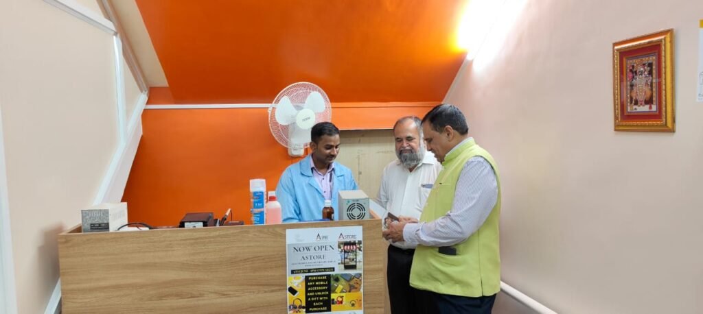 AICTE Chairman T. G. Sitharam Applauds ASTORE's Electronics & Multi-Brand Mobile Repairing Studio in Recent Pune Tour 2 AICTE Chairman T. G. Sitharam Applauds ASTORE's Electronics & Multi-Brand Mobile Repairing Studio