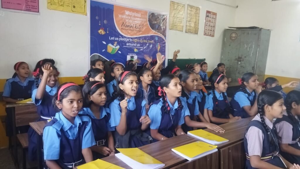 Walplast Empowers Young Girls: CSR Initiative Spark Education and Transformation Across India 1 Similarly, Nashik also played host to a heartwarming event, where over 30 young girls from various grades enjoyed engaging activities, received thoughtful gifts, and indulged in refreshing snacks alongside community members and Walplast representatives.