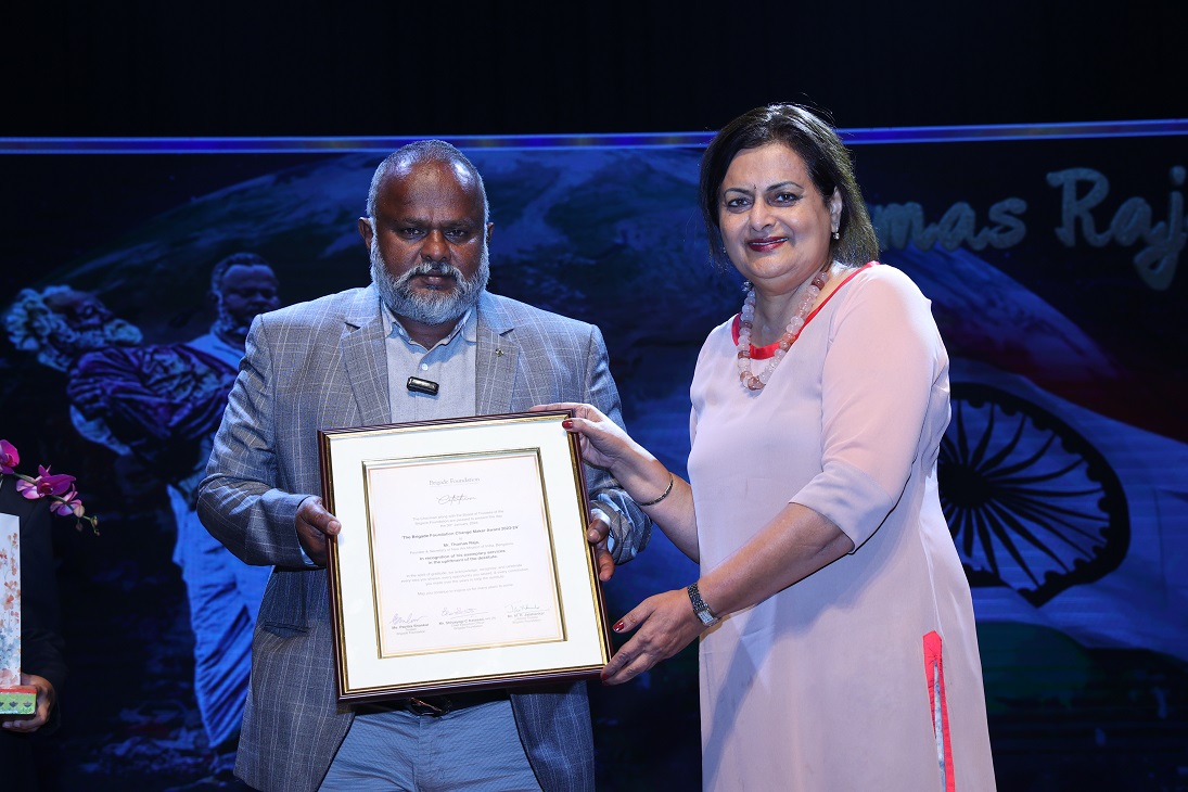 Celebrating 20 Years, Brigade Foundation Awards Rs. 10 Lakh to ‘Auto Raja’, Recognizes Passion with Compassion 1 Celebrating 20 Years, Brigade Foundation Awards Rs. 10 Lakh to ‘Auto Raja’, Recognizes Passion with Compassion