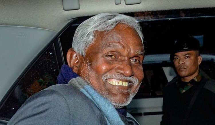 JMM leader Champai Soren arrives at Raj Bhawan to stake claim for formation of the government | PTI