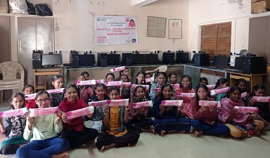 भुज में मोबाइल मेडिकल यूनिट्स द्वारा महिलाओं के स्वास्थ्य को प्राथमिकता देने का कार्य, 2000 महिलाओं को मुफ्त चिकित्सा सुविधा प्रदान 3 CSR: Prioritising Women’s Health in Bhuj through Mobile Medical Units