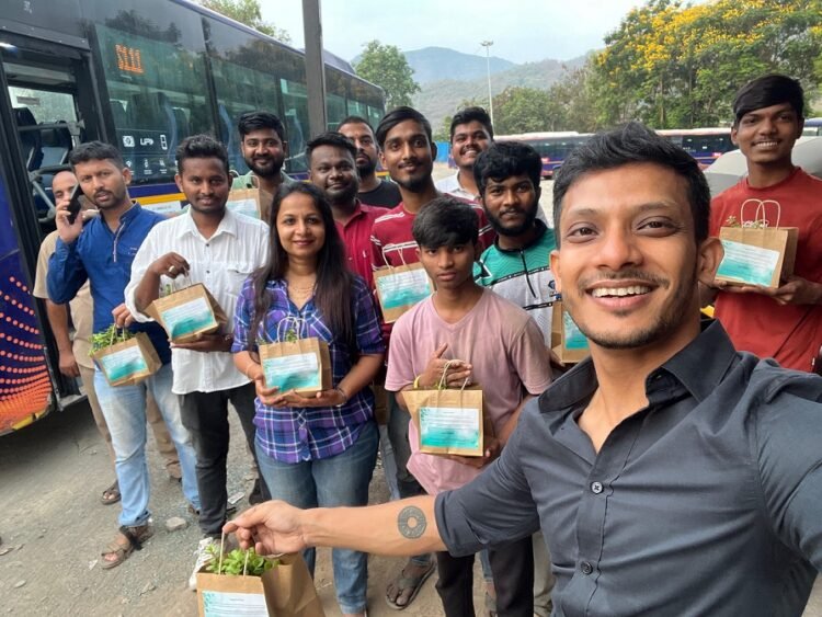 Chalo Marks World Earth Day with Distribution of 750 Saplings on Chalo BEST EV Buses, Encouraging Green Commuting