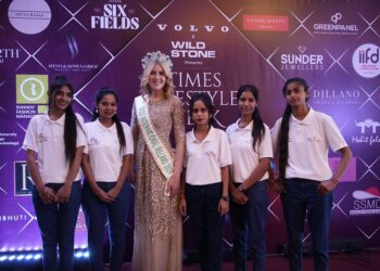 6 Dream Weavers Underprivileged Girls Shine at Times Lifestyle Week 2024 Mentored by Jaipuri Banno and Support from FICCI YFLO Delhi and M3M Foundation