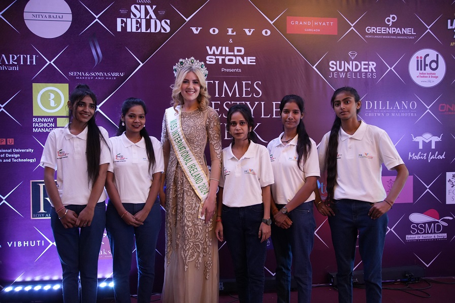 6 Dream Weavers Underprivileged Girls Shine at Times Lifestyle Week 2024 Mentored by Jaipuri Banno and Support from FICCI YFLO Delhi and M3M Foundation 1 6 Dream Weavers Underprivileged Girls Shine at Times Lifestyle Week 2024 Mentored by Jaipuri Banno and Support from FICCI YFLO Delhi and M3M Foundation