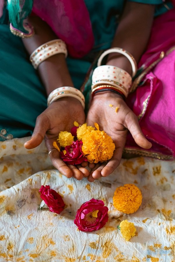 Saheli Women From India Is Making Us Rethink Fast Fashion 3 Saheli Women from India are Making Us Rethink Fast Fashion