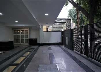 Building Futures: Noida's Construction Company and Floor Space Index