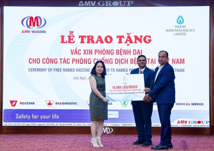 IIL Donates Anti-Rabies Vaccine to Underprivileged Provinces in Vietnam