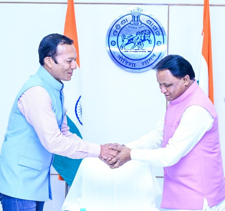 Naveen Jindal Meets Chief Minister and Dy. Chief Minister of Odisha