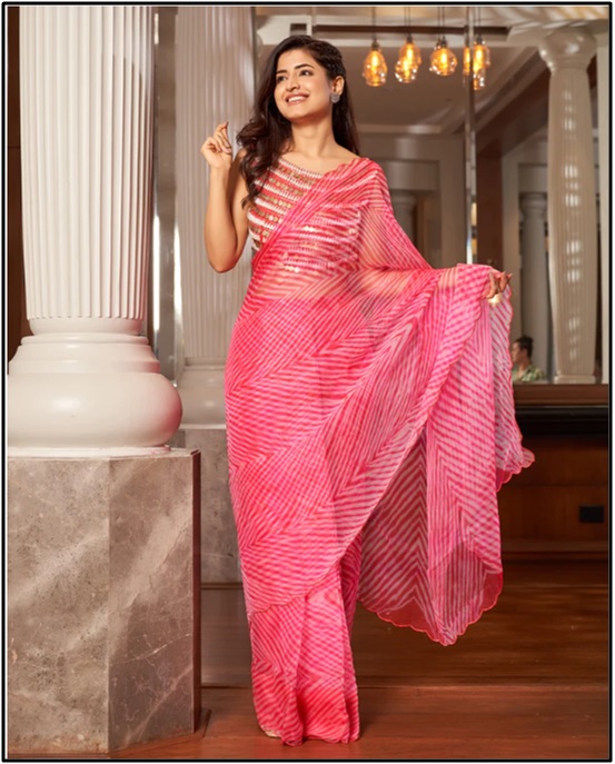 Wear a Designer Saree for a Graceful Look
