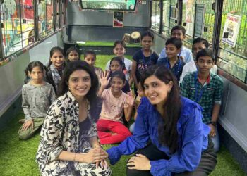 Reading and Music on Wheels for Mumbai's Slum Kids