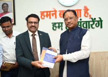 Rusen Kumar Presents His Three Books to Chhattisgarh Chief Minister Vishnudev Sai