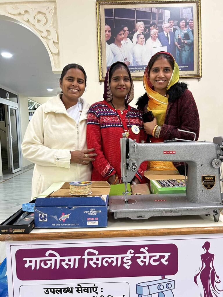 रेडियो मधुबन के माध्यम से 10 महिलाओं को मिला आजीविका का संसाधन 4 India CSR