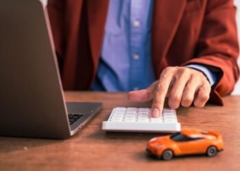 Why IDV Calculators Are Game-Changers for Car and Bike Owners?