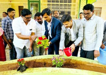 Axis Max Life plants 7,000+ saplings across 35 cities by 1,700 volunteers