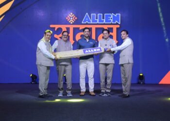 CSR: MS Dhoni Inspires 3.5 Lakh Students at Record-Breaking ALLEN Summit