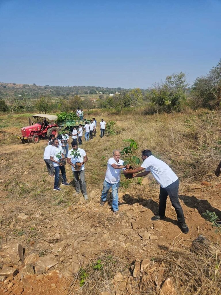 Aster RV Hospital and Fuzhio NGO Unite to Plant 1000 Saplings 3 Aster RV Hospital and Fuzhio NGO Unite to Plant 1000 Saplings